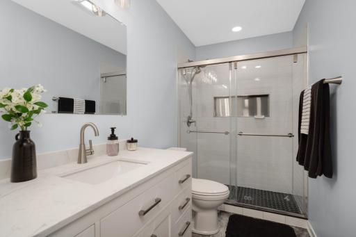6121 Summit Curve S, Cottage Grove, MN 55016