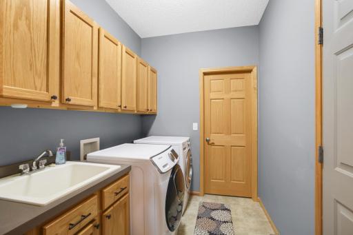 6121 Summit Curve S, Cottage Grove, MN 55016