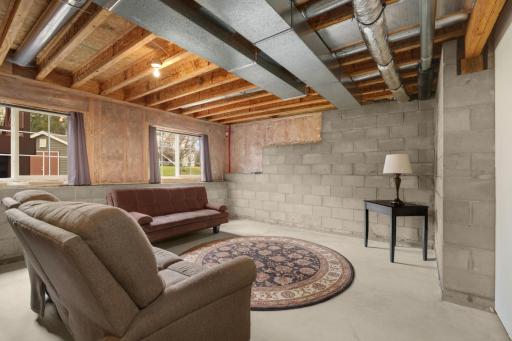 6121 Summit Curve S, Cottage Grove, MN 55016
