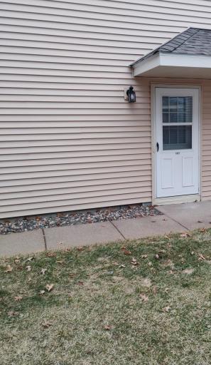 1027 Pond View Court, Saint Paul, MN 55127