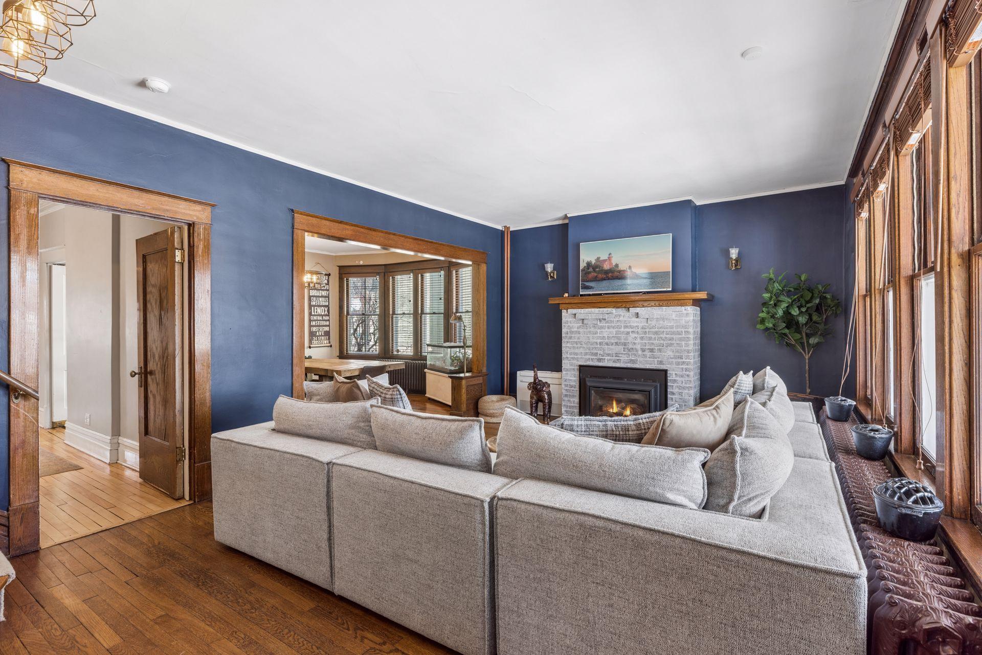 Formal living room / gas fireplace