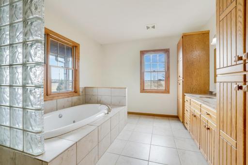 28983 320th Ave Way, Red Wing, MN 55066