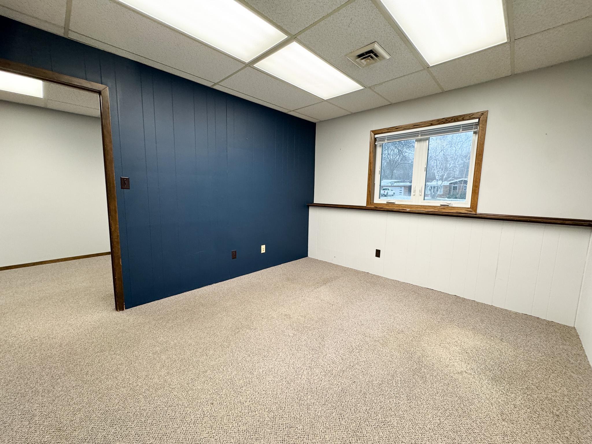 Office 1.jpg
