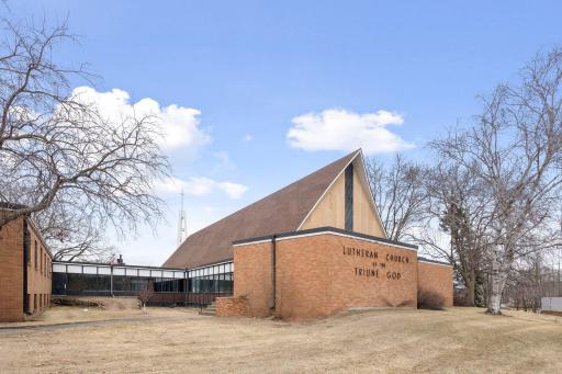 5827 Humboldt Avenue N, Minneapolis, MN 55430
