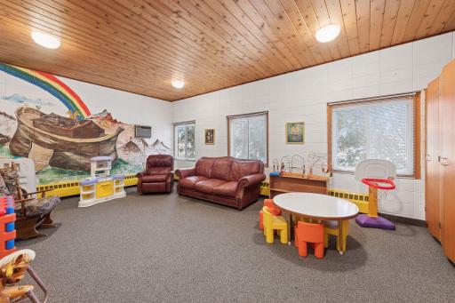 5827 Humboldt Avenue N, Minneapolis, MN 55430
