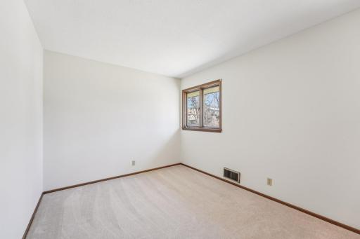 39-web-or-mls-Crystal Lake Blvd-S1704-039.jpg