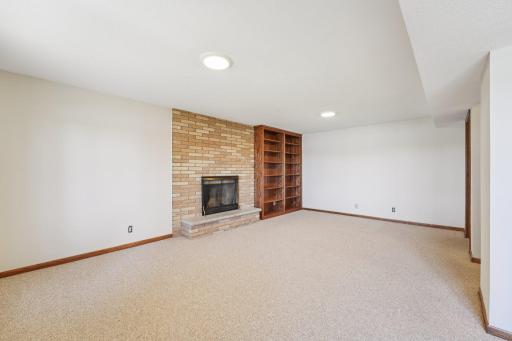 47-web-or-mls-Crystal Lake Blvd-S1704-047.jpg