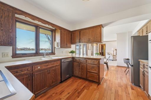 24-web-or-mls-Crystal Lake Blvd-S1704-024.jpg