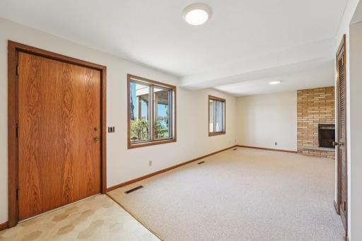 45-web-or-mls-Crystal Lake Blvd-S1704-045.jpg