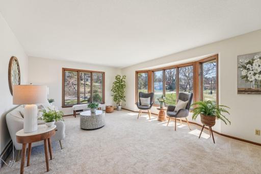 13-web-or-mls-Crystal Lake Blvd-S1704-013.jpg
