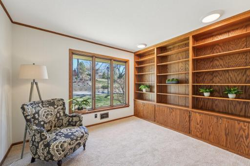 27-web-or-mls-Crystal Lake Blvd-S1704-027.jpg