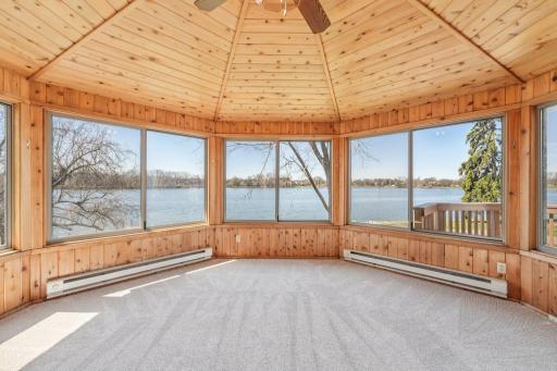 59-web-or-mls-Crystal Lake Blvd-S1704-059.jpg