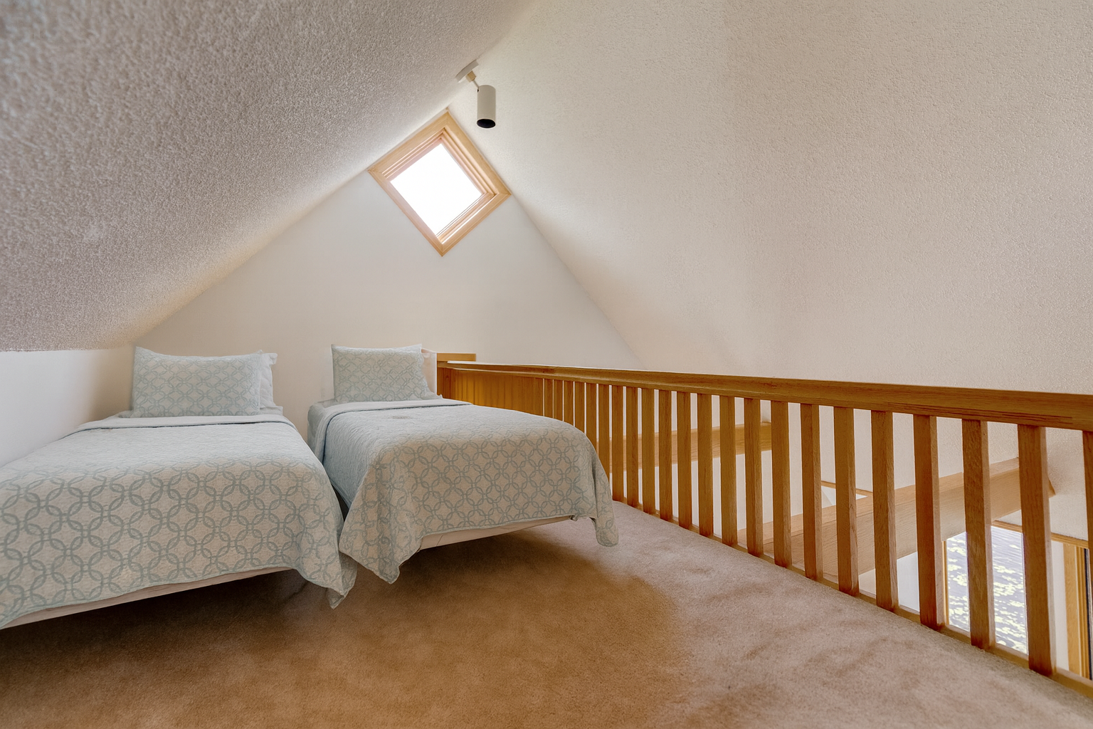 Loft area with additional sleeping