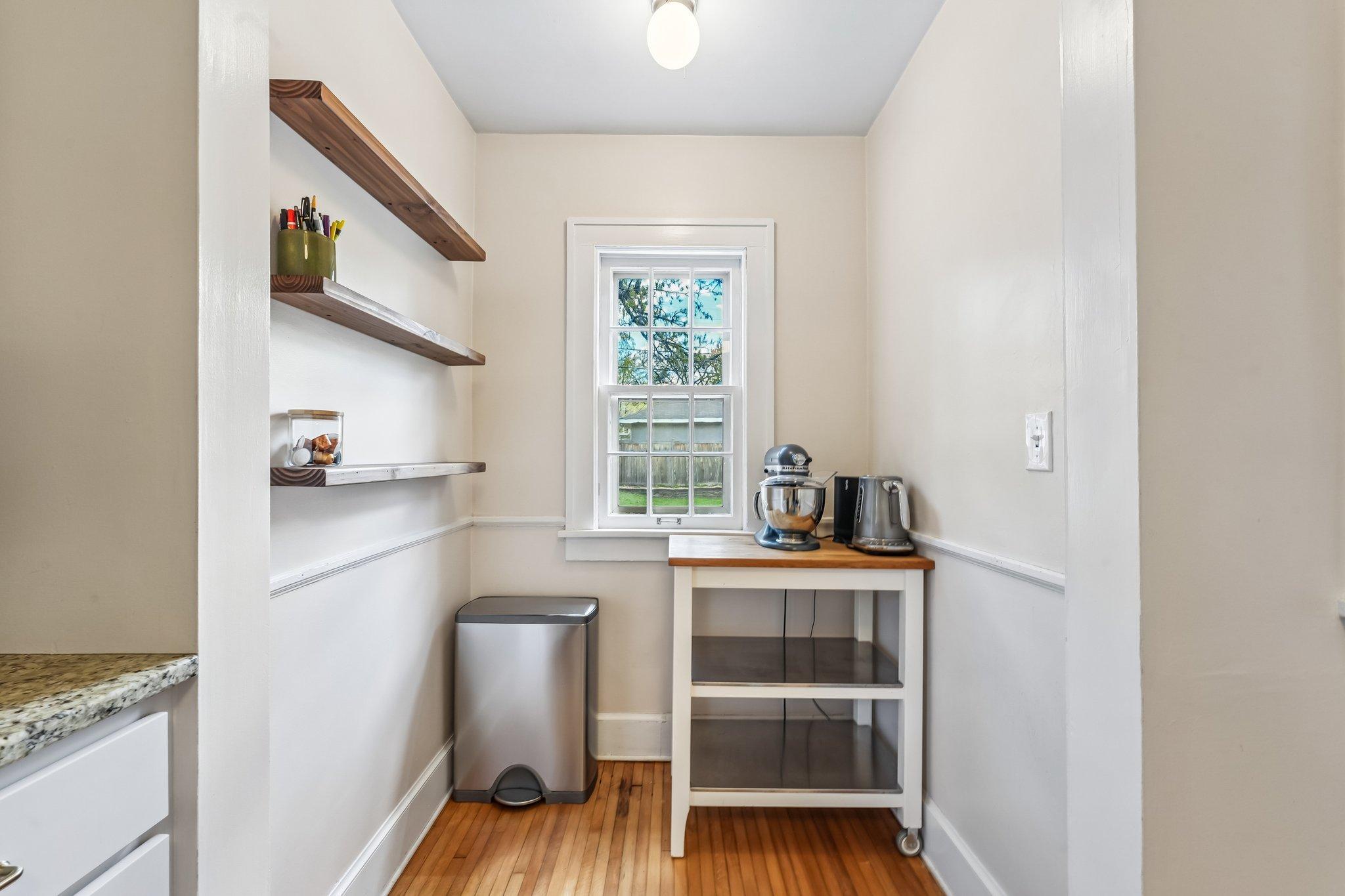 extra bump-out off kitchen