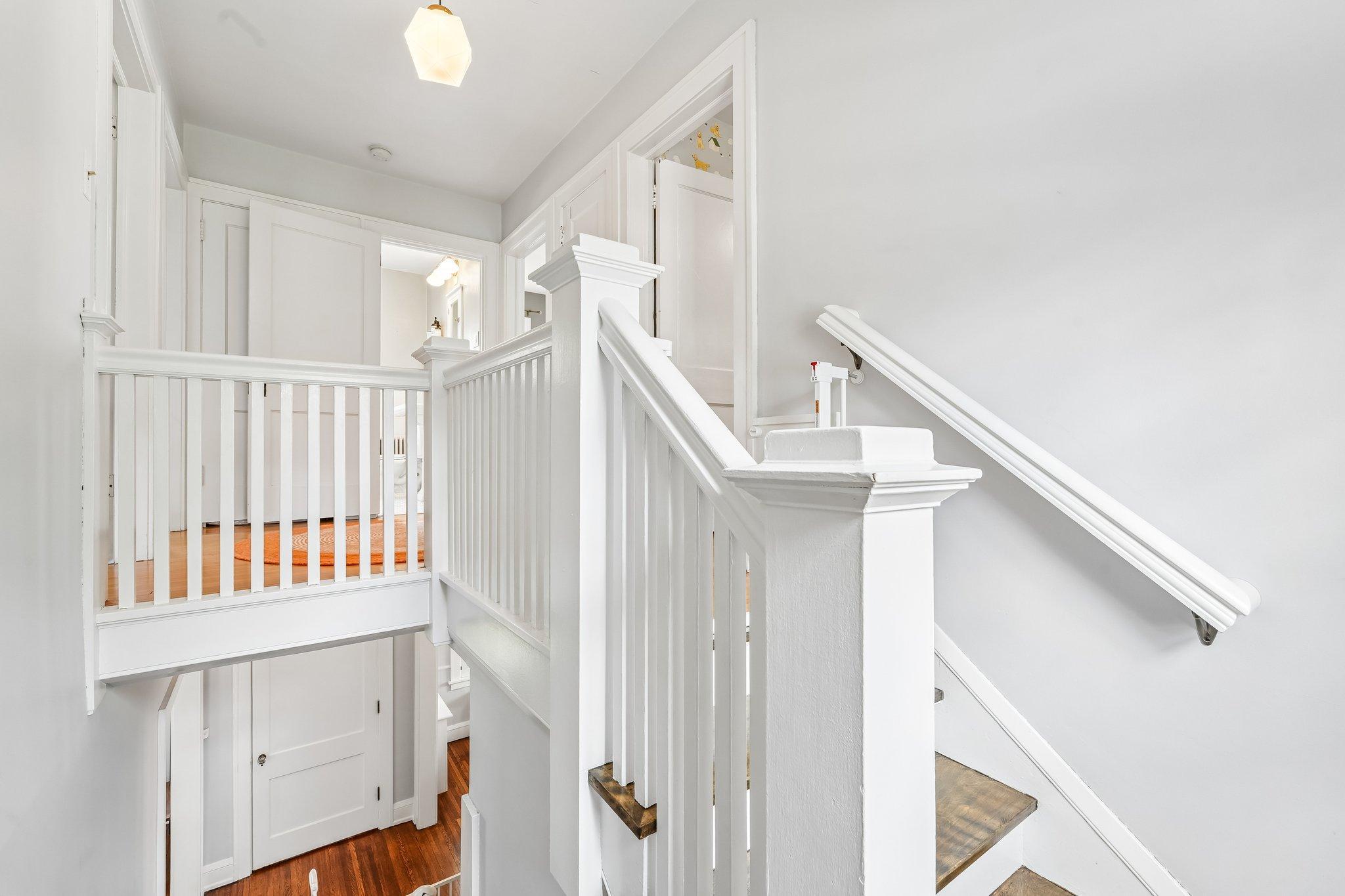 upstairs landing w/4 bedrooms