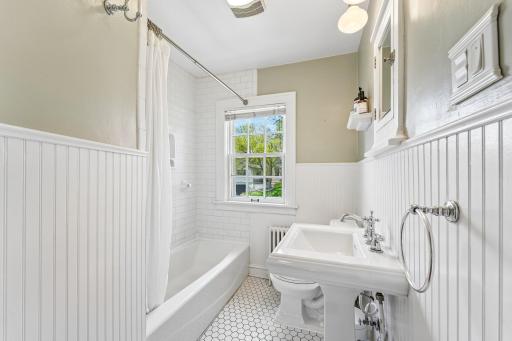 4921 Bryant Avenue S, Minneapolis, MN 55419