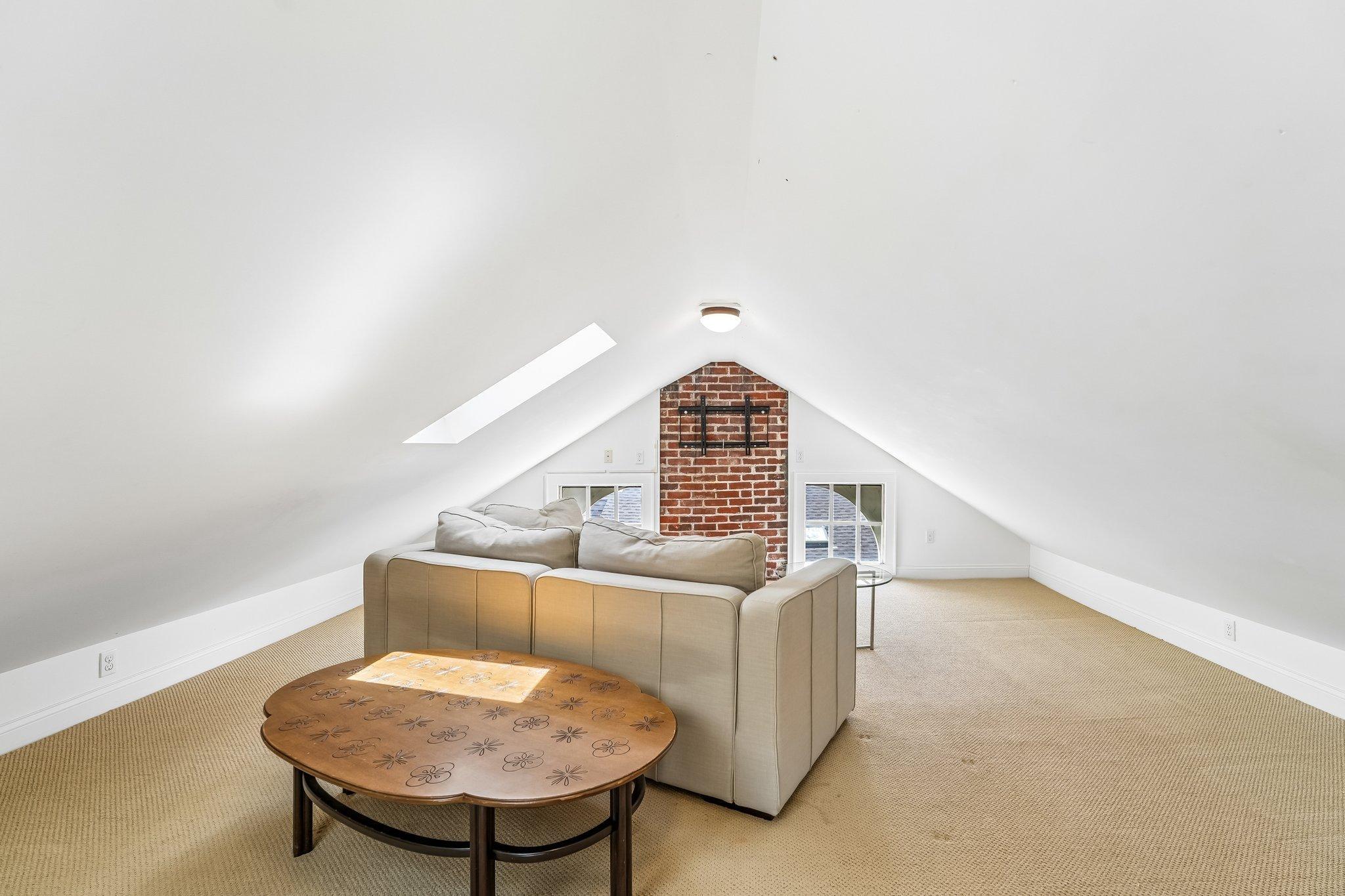 3rd floor space for anything u need it for