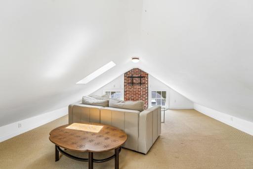 3rd floor space for anything u need it for