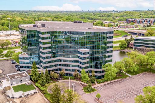 Welcome to Cloud9 Sky Flats, a luxury community in Minnetonka!