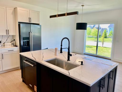 4550 Savanna Trail, Chaska, MN 55318