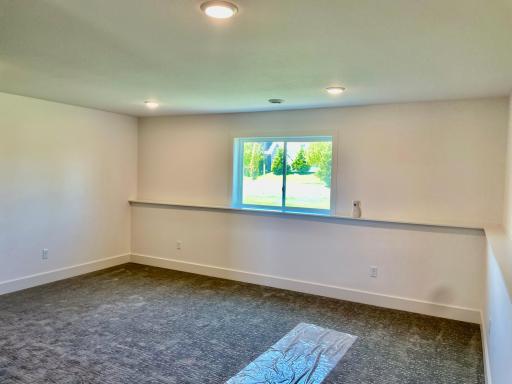 4550 Savanna Trail, Chaska, MN 55318