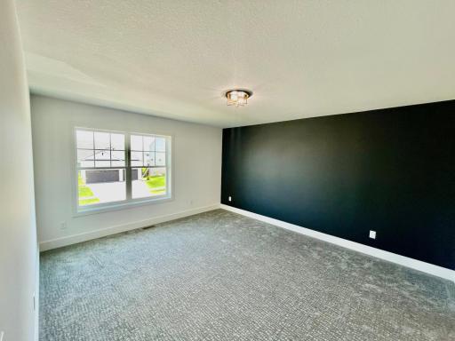 4550 Savanna Trail, Chaska, MN 55318