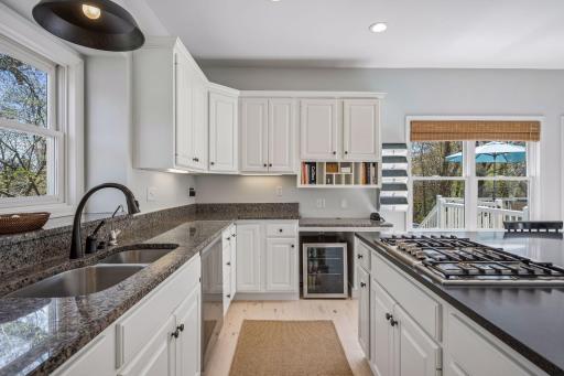 925 Queensland Lane N, Plymouth, MN 55447