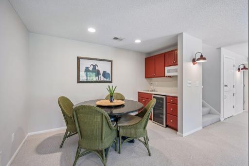 925 Queensland Lane N, Plymouth, MN 55447
