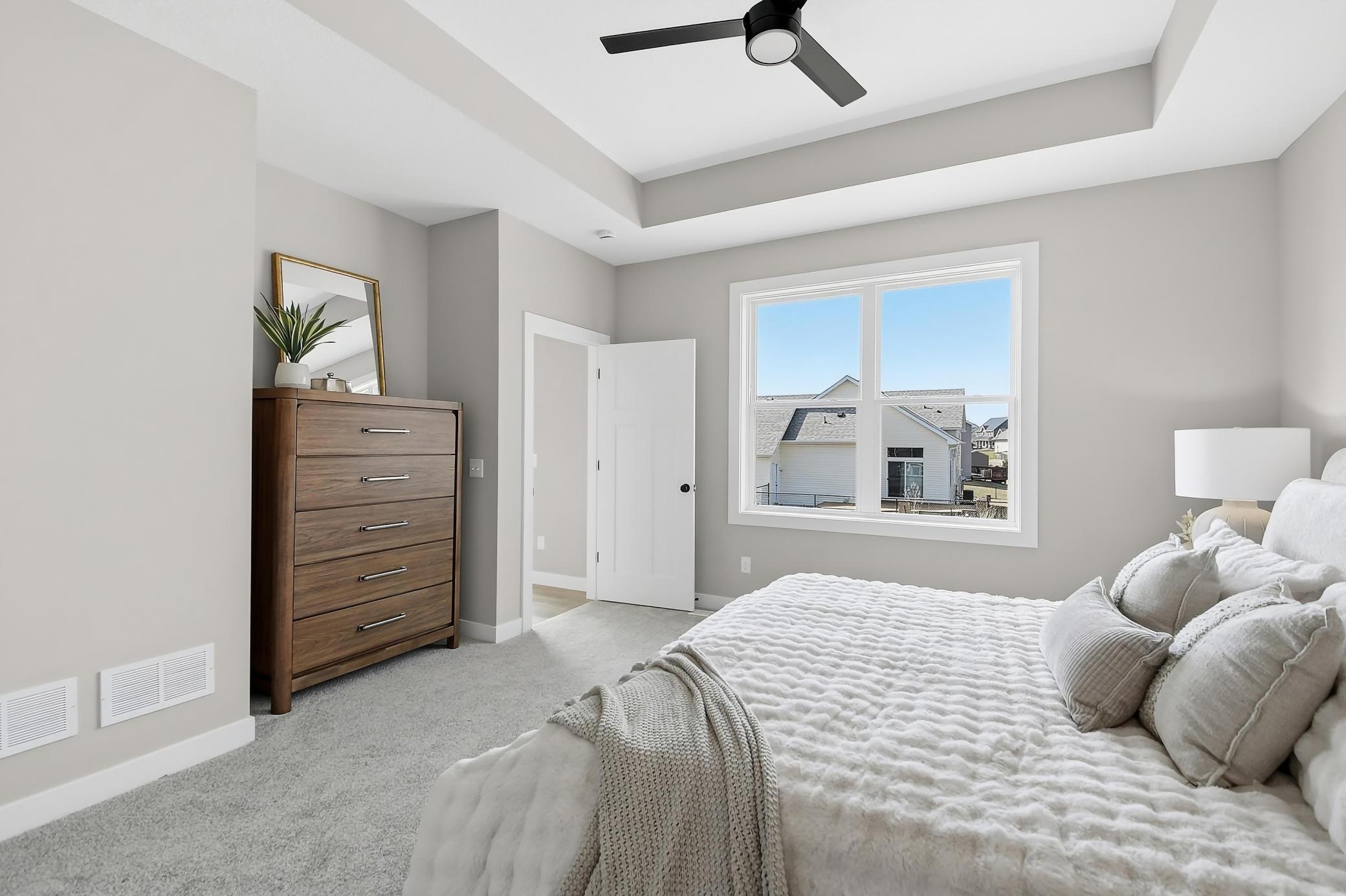 20_Primary Bedroom-01.jpg