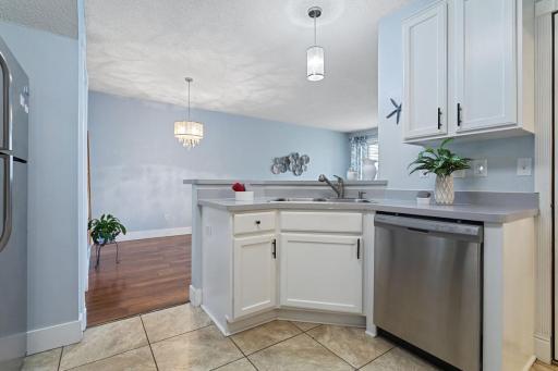 1923 Bluestem Lane, 22, Shoreview, MN 55126