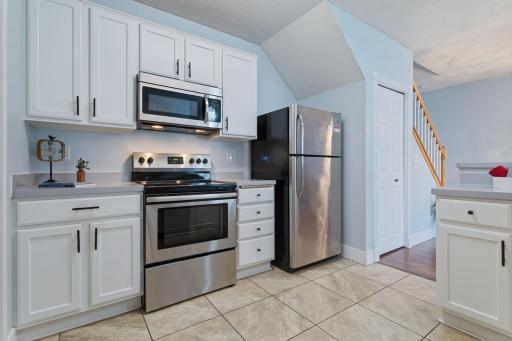1923 Bluestem Lane, 22, Shoreview, MN 55126