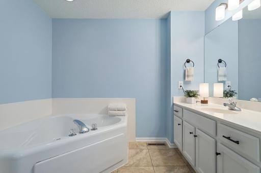 1923 Bluestem Lane, 22, Shoreview, MN 55126