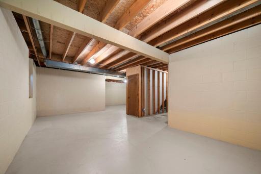 54-web-or-mls-6724 Timber Crest Dr-194.jpg