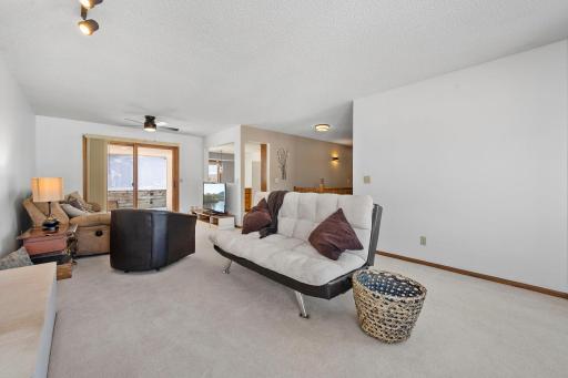 24-web-or-mls-6724 Timber Crest Dr-44.jpg