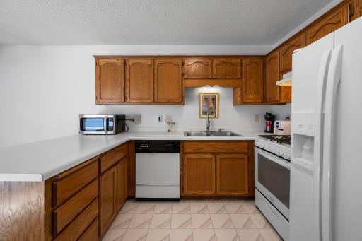 32-web-or-mls-6724 Timber Crest Dr-89.jpg