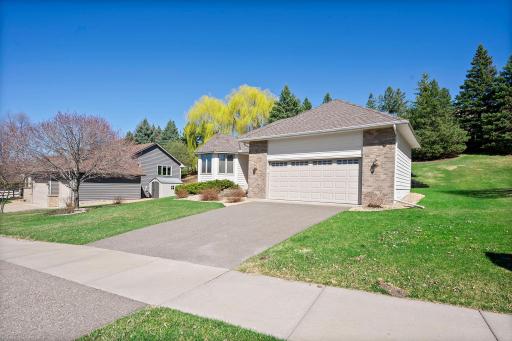 15-web-or-mls-6724 Timber Crest Dr Exteriors-9.jpg