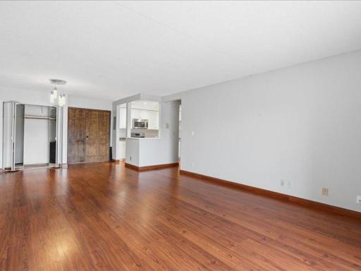 6670 Vernon Avenue S, 202, Minneapolis, MN 55436