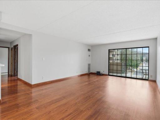 6670 Vernon Avenue S, 202, Minneapolis, MN 55436