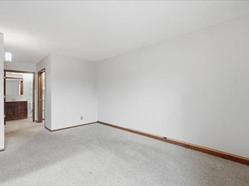 6670 Vernon Avenue S, 202, Minneapolis, MN 55436