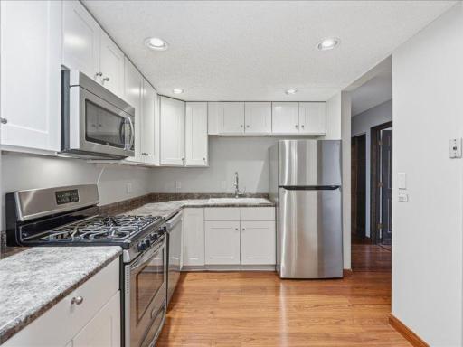 6670 Vernon Avenue S, 202, Minneapolis, MN 55436