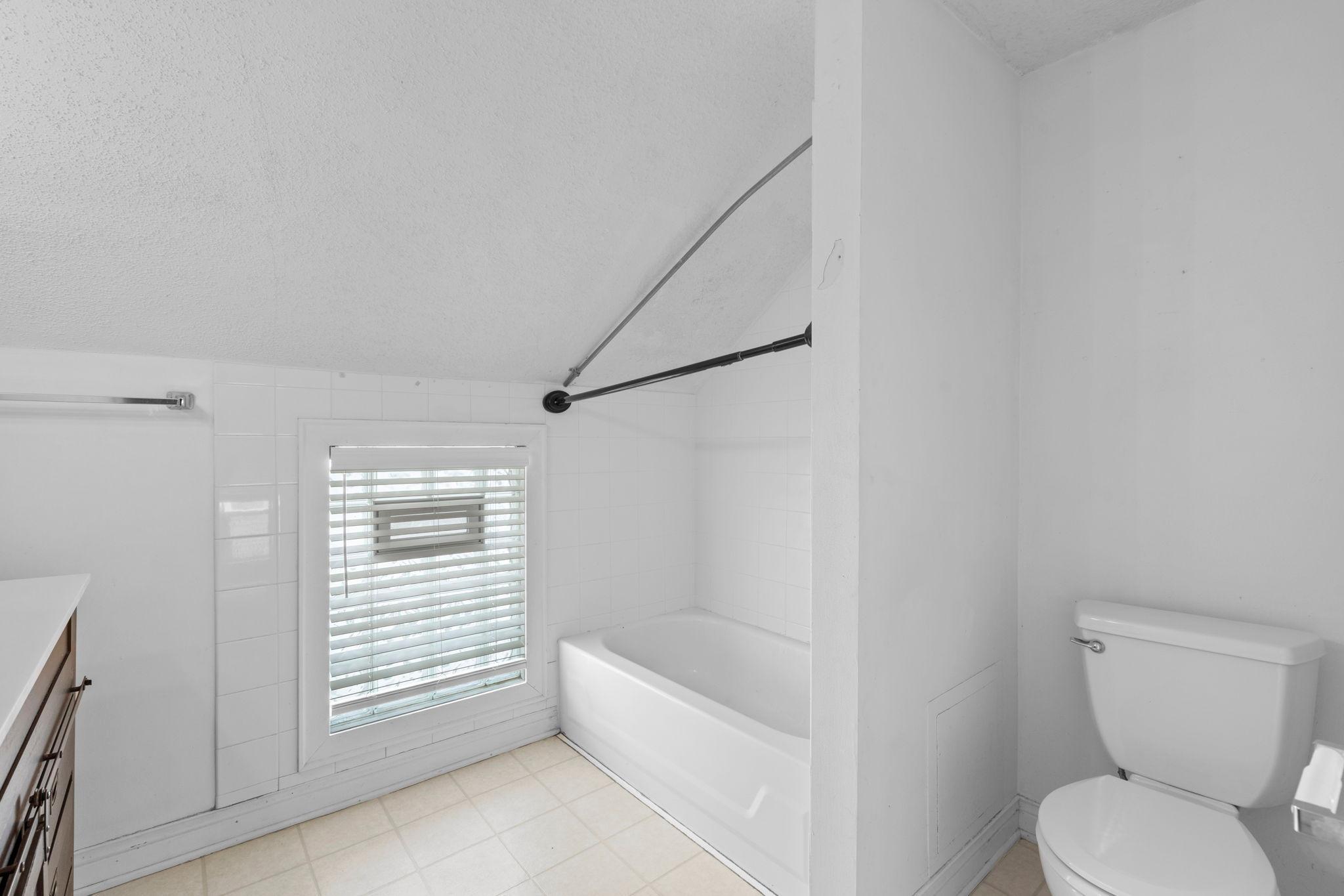 Upper level bath