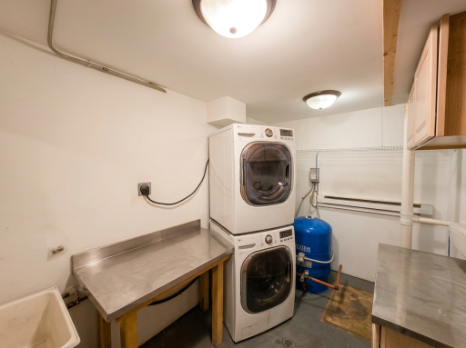 Pole building -interior-laundry-optimized.png