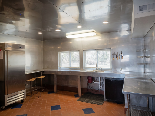 Pole building -interior-kitchen2-optimized.png