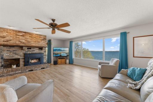 10400 Kismet Isle, Chisago City, MN 55013