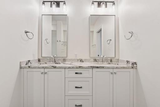 Dual vanity sinks and plenty of cabinet/counter space