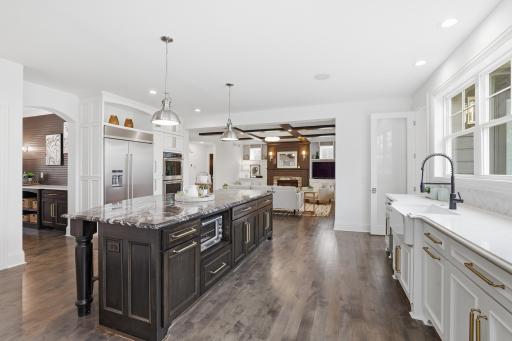 635 Niagara Lane N, Plymouth, MN 55447