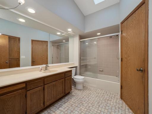 5545 Knoll Drive, Saint Paul, MN 55126
