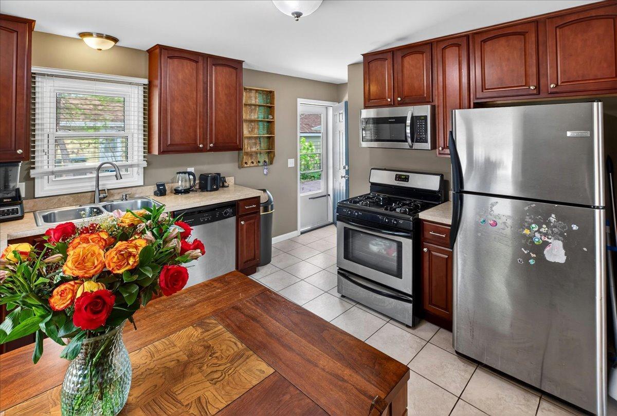 Good Size Kitchen