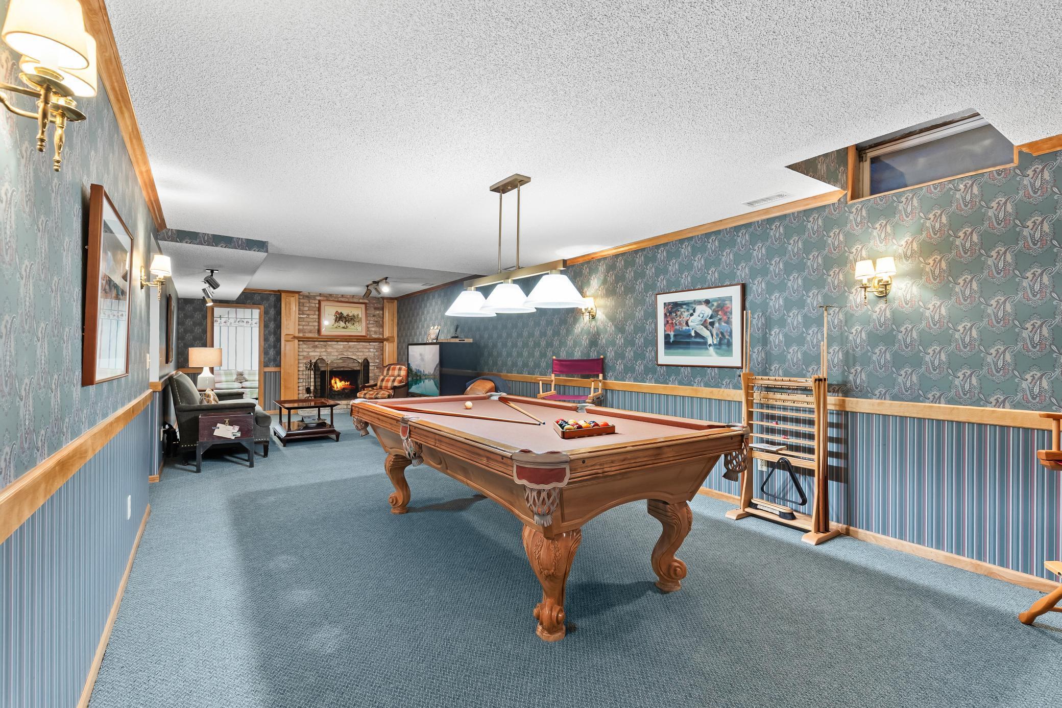 Great lower level - perfect for entertaining!