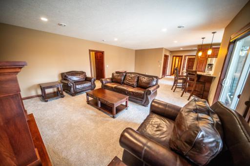 2990 Stone Park Drive NE, Rochester, MN 55906